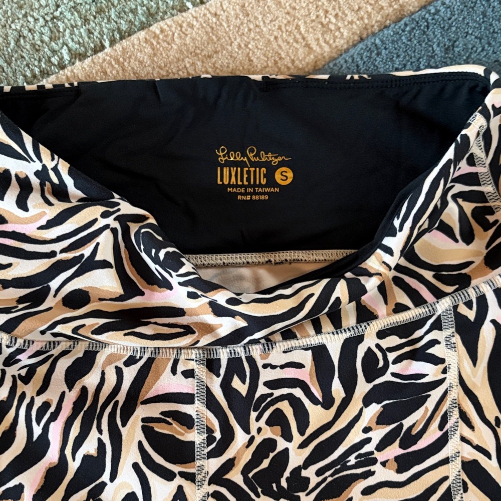 Lilly Pulitzer Luxletic Zebra-Print Leggings — Black, Cream & Pale Pink